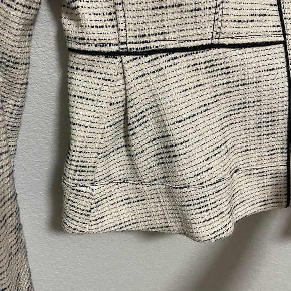 Donna Karan NY Tweed Peplum Blazer Jacket Cream Black Gold Buttons Size 8 - Picture 9 of 13